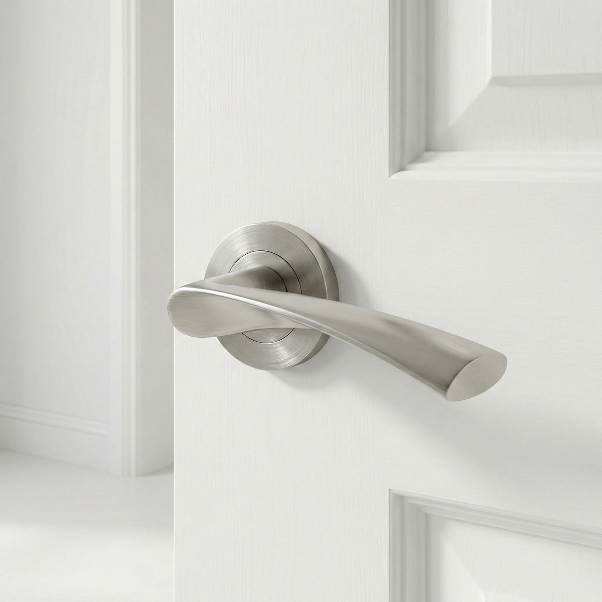 Manilla Ola modelo '130' de aluminio con Roseta Redonda para puertas