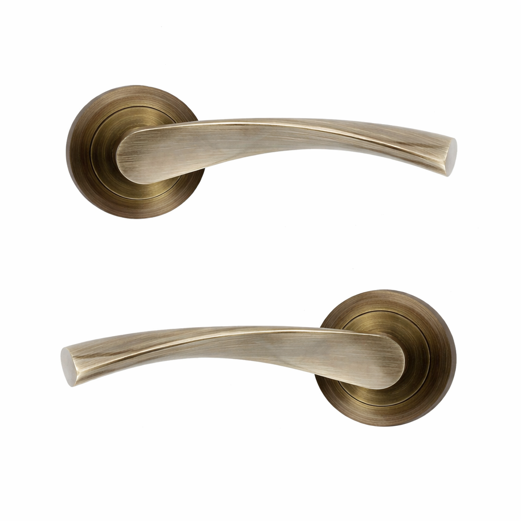 'Ola 130C' model door handle with round rose in leather finish